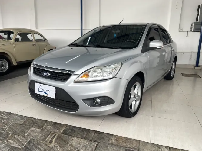 Ford Focus 1.6 S/1.6 SE Flex 16V 5P AUT 2011
