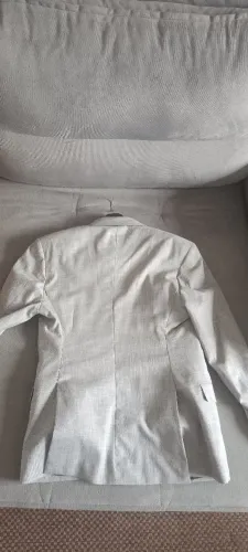 Terno cinza, alfaiataria, slim tamanho 42, em perfeita condição