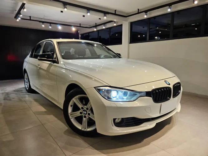 BMW 320I A 2.0 Turbo/activeflex 16V 184cv 4P 2014