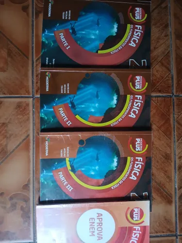Vendendo esses livros de física vol 1.2.3 e Enem 