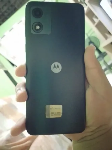 Celular Motorola moto e13