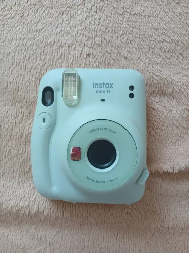 Vende-se câmera instax mini 11 