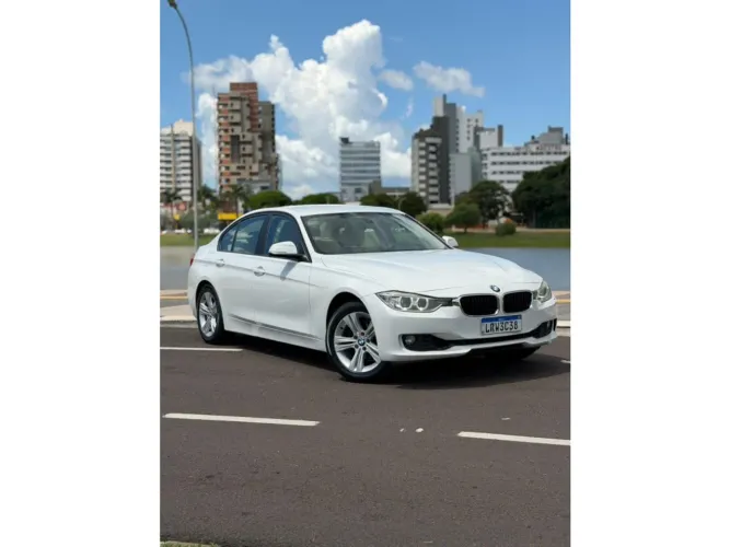 BMW 320I A 2.0 Turbo/activeflex 16V 184cv 4P 2015