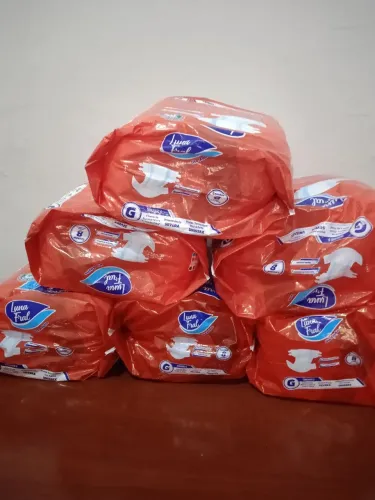 05 pcts de fraldas descartáveis adultos, Tam: M