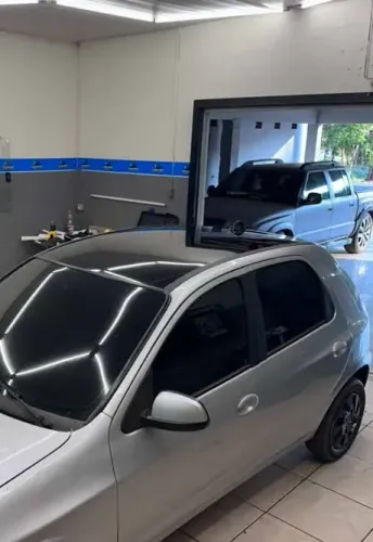 envelopamento de teto black piano carro