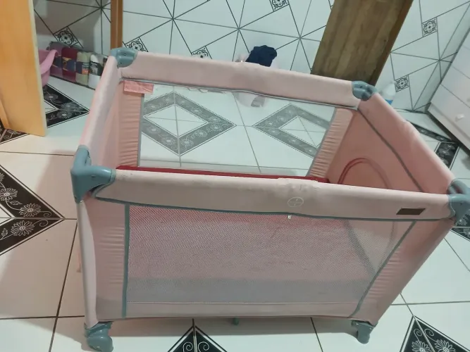 Vendo esse cercadinho marcas de uso