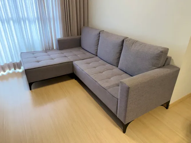 ? Sofá com Chaise Seminovo - Excelente Estado
