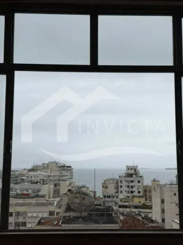 VAGA NA ESCRITURA E VISTA MAR NO CORAÇÃO DE COPACABANA