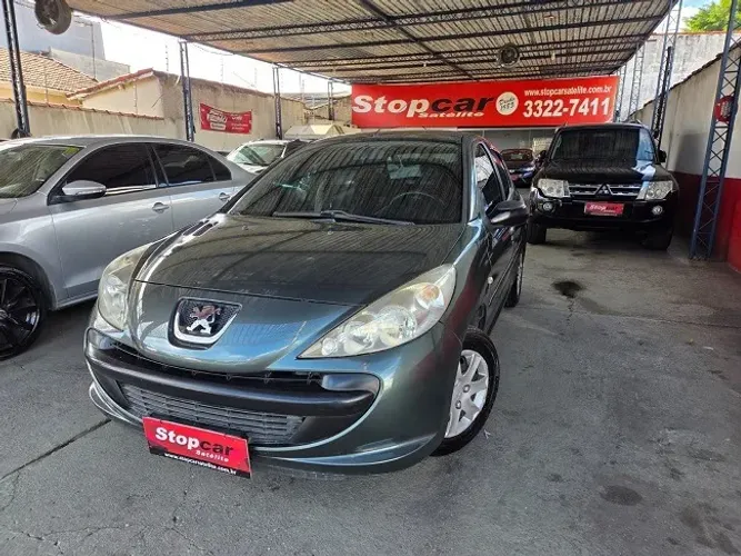 Peugeot 207 XR 1.4 Flex 8V 5P 2010
