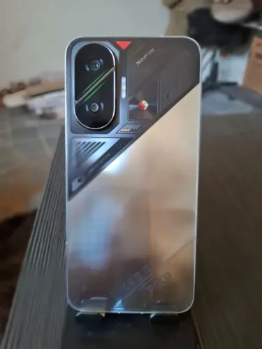 Poco F7, desempenho de sobra.
