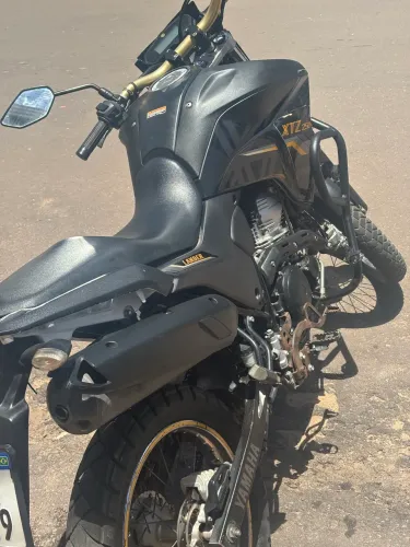 Lander 250 ano 2020 toda original