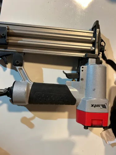 Pinador pneumático com 3 caixas de pinos  