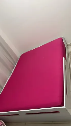 Cama montessoriana com colchão
