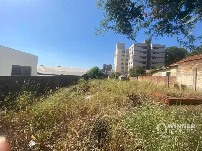 Terreno à venda, 589 m² por R$ 840.000,00 - Zona 07 - Maringá/PR