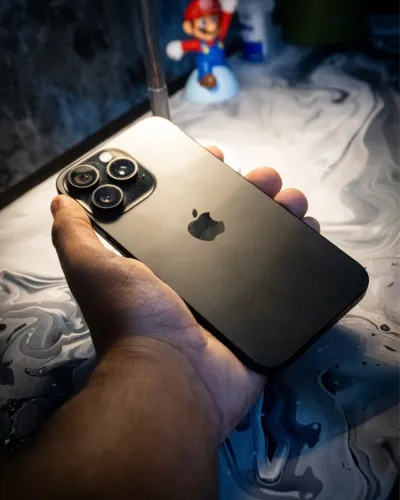 iPhone 15 PRO Max - Titânio Preto 