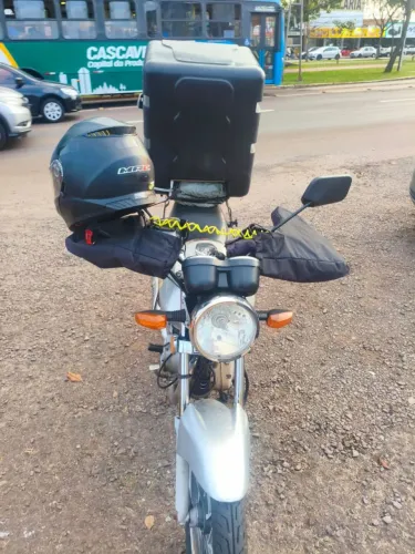 ? MOTO SUZUKI YES - REVISADA E PRONTA PARA RODAR!