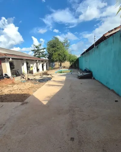 Casa à venda no bairro Lagoinha, área construída de 194 m² e terreno amplo de 600 m²