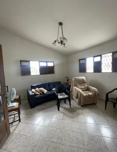 Vende-se casa no castanheira Kf