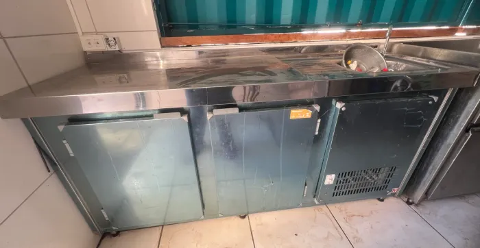 Bancada refrigerada de inox com pia POLO FRIO