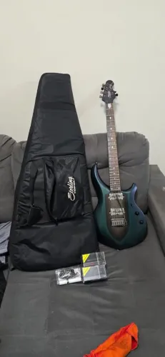 Vendo Guitarra Sterling Majesty MAJ100? - John Petrucci Semi nova