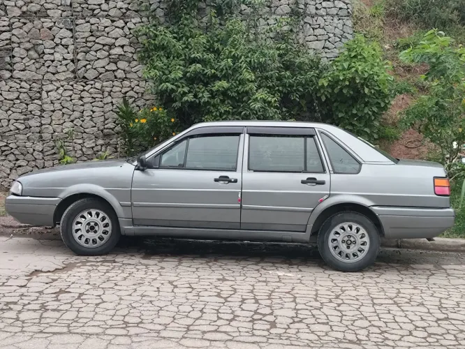Volkswagen Santana GLI / GL/ Sport 1.8/ 2.0 (álcool) 1992