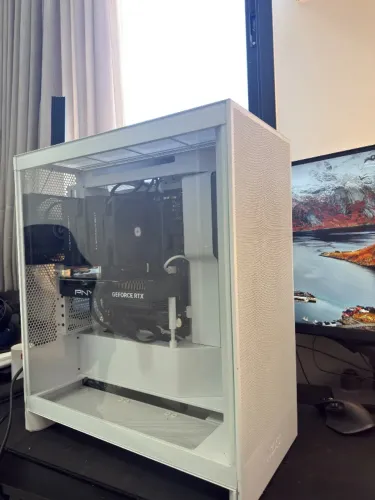 PC Gamer Ryzen 7 7800X3D + RTX 4070 SUPER + 32GB DDR5