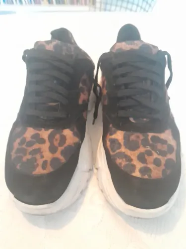 tenis zara onça 38