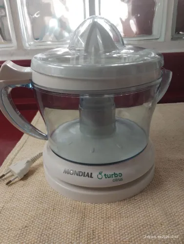 Espremedor de Frutas Mondial Turbo Citrus