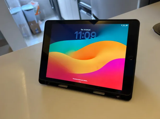 iPad 9 64 gb + teclado Bluetooth