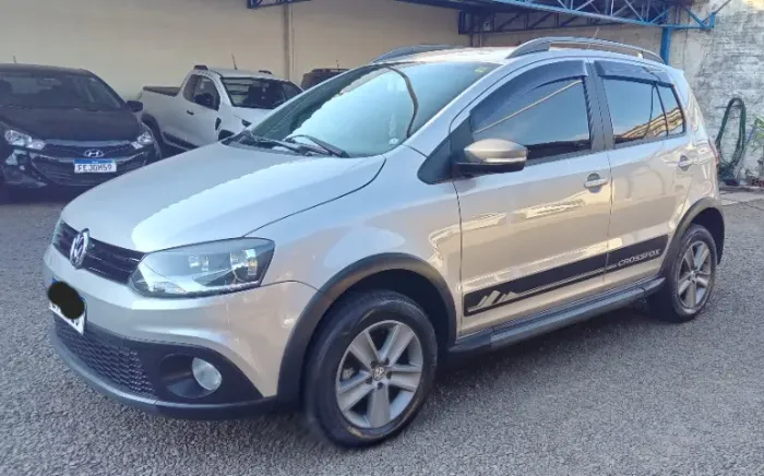 Volkswagen Crossfox 1.6 MI Total Flex 8V 5P 2012