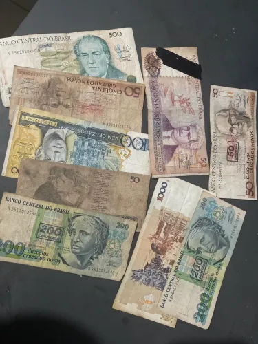 Dinheiro antigo pra colecionador 