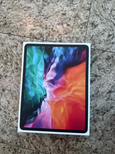 iPad Pro 12,9? Wi-Fi, 128 GB + Acessórios