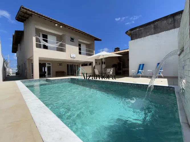 Casa com Piscina Frente ao Mar em Itanhaém- SP