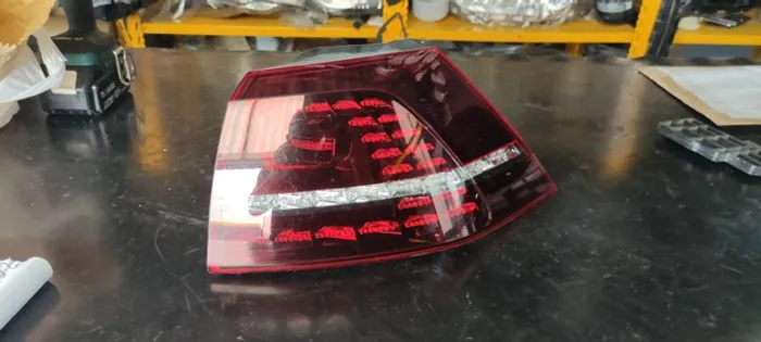Lanterna traseira Golf GTI LED 