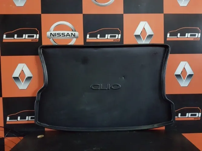 tampão porta malas clio