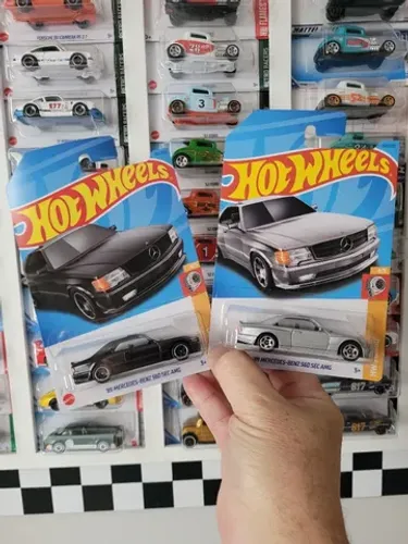 Dupla Mercedes-Benz 89 560 Sec AMG Preta e a Prata Hot Wheels.