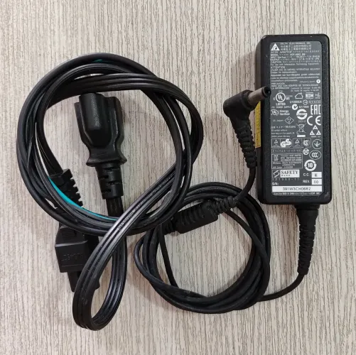 Carregador Notebook 19V 2.1A