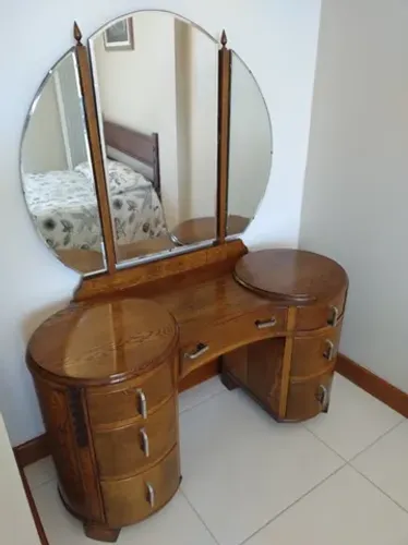 Linda penteadeira e cômoda combinando carvalho inglês antigo. Reduzido vender!