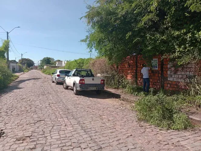 R. TEN. LAURO LOURIVAL LOPES - BAIRRO: VALE QUEM TEM