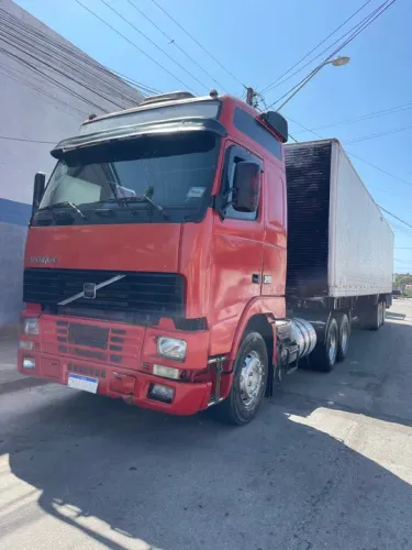 Conjunto cavalo + carreta 28 pallets