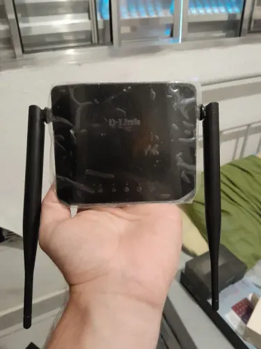 Roteador D-Link com 2 antenas