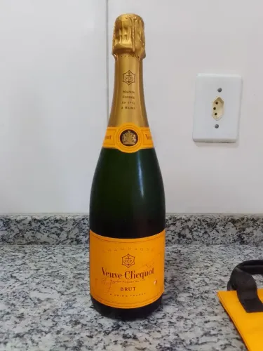 Veuve Clicquot - Champagne Gelado. 