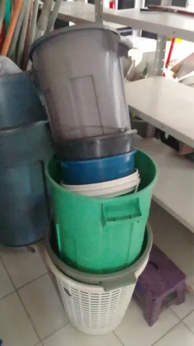 BALDES VÁRIOS TAMANHOS