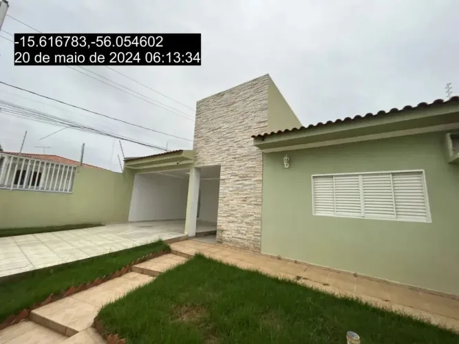 Casa Residencial e comercial com 3 quartos 2 suítes e armários planejados piscina e vagas