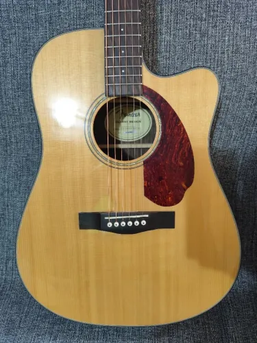 VIOLÃO FENDER® DREADNOUGHT COM CASE CD-140 SCE.