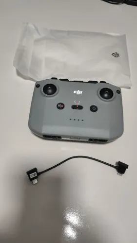 Controle DJi RCN3 Seminovo em Perfeito estado - NEO - Flip - Mini 4 Pro - Air3 - Air3s
