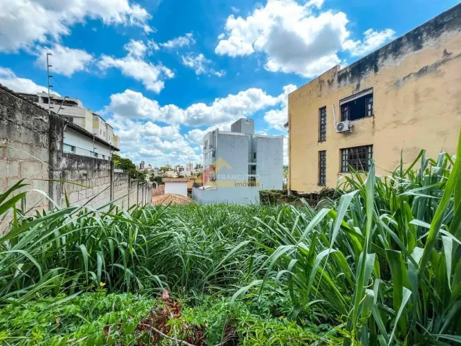 Lote localizado no bairro Santo Antônio