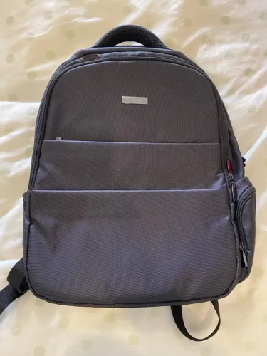 Mochila Kensington, usada mas igual a uma nova!