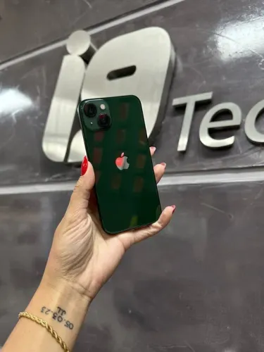 iPhone 13 256GB Cor Verde, Ótimo estado conservação, Acompanha caixa e cabo (COM GARANTIA)