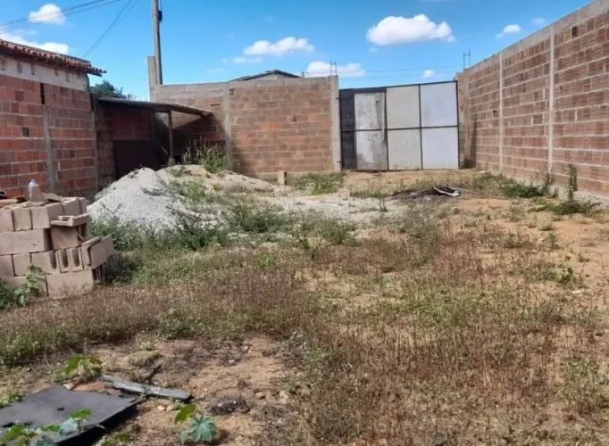 TERRENO NO MIRO CAIRO 9x20 Pra vender logo